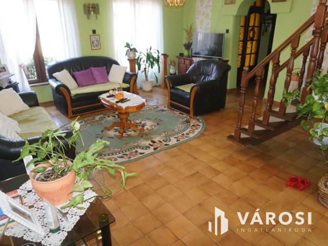 12 szobás apartman a Várfürdő közelében!