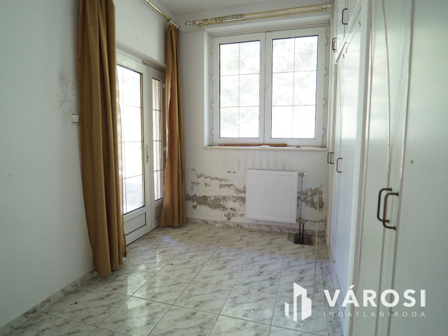 Miklósfán lehetőségekben gazdag, egyedi családi ház