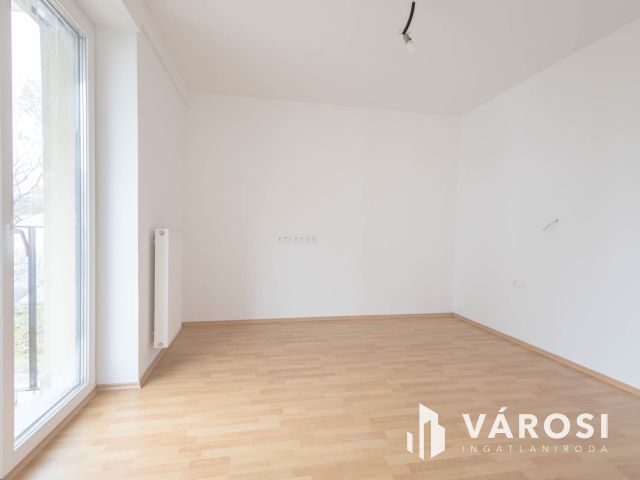 Kulcsrakész lakás Péterhegyen D-F-6