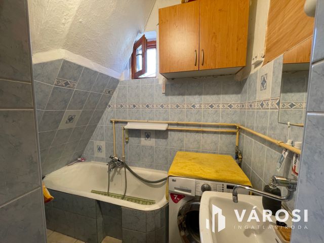 Kis ház nagy kerttel