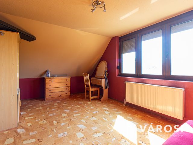 108 m2-es családi ház 1 hektáros területtel Becsehelyen!