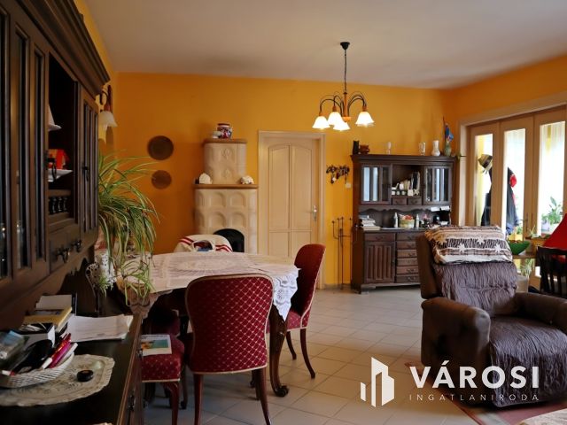 Balatonmáriafürdőn, családi ház, 150m-re a víztől