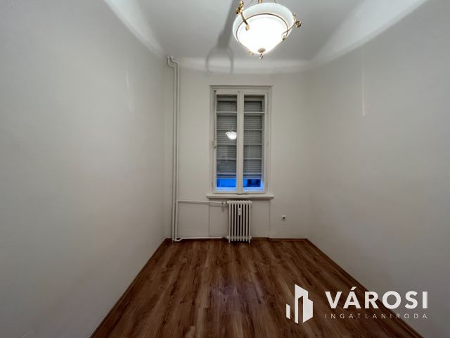 Debrecen Belváros, Nagypolgári Lakás Nagyon Jó Helyen!