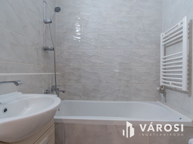 Három vagy négy szoba, és még teljes új, garanciával