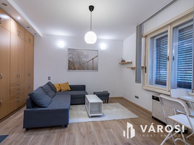 Kis lakás, nagy lehetőség, bútorozott lakás a Mom parknál