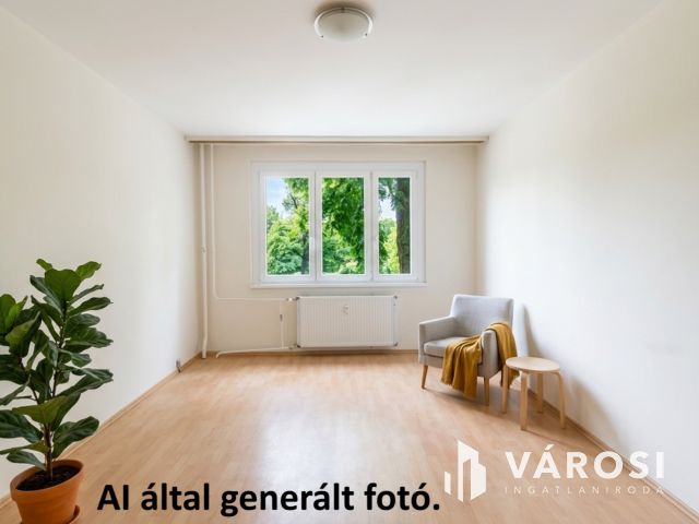 Szegeden a Vértónál, madárcsicsergős panel ajánalat.